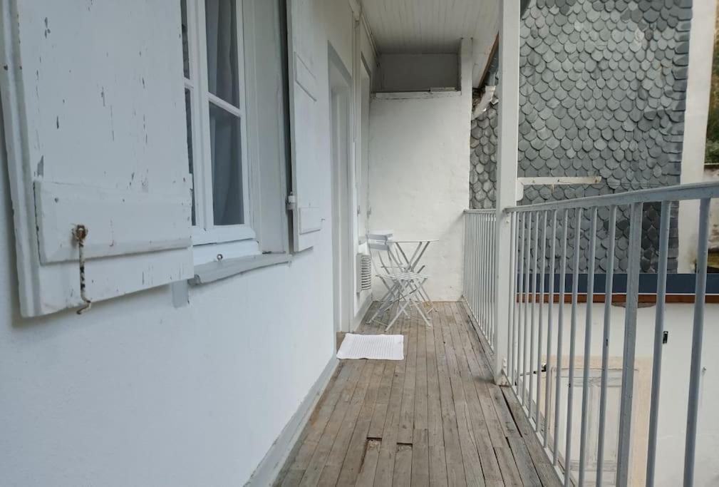 APPARTEMENT CENTRE VILLE avec BALCON -TERRASSE PRIVE Tulle Extérieur photo